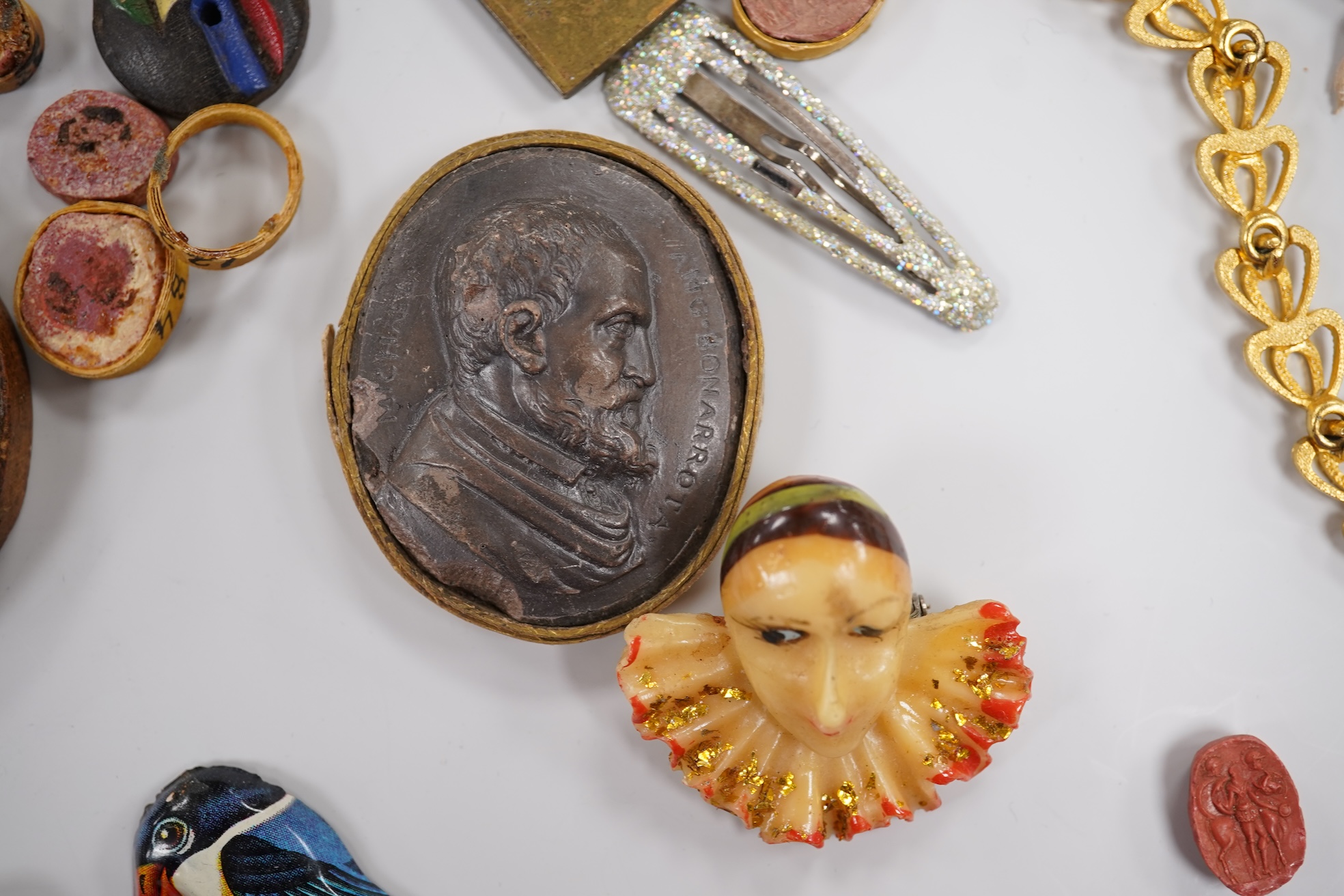 Objects of vertu and miscellaneous items to include mosaic cross, enamel jewels and brooches